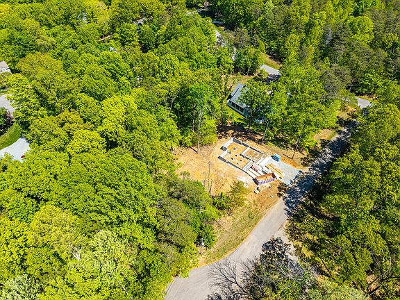 4th image of 1496 Bremble Dr