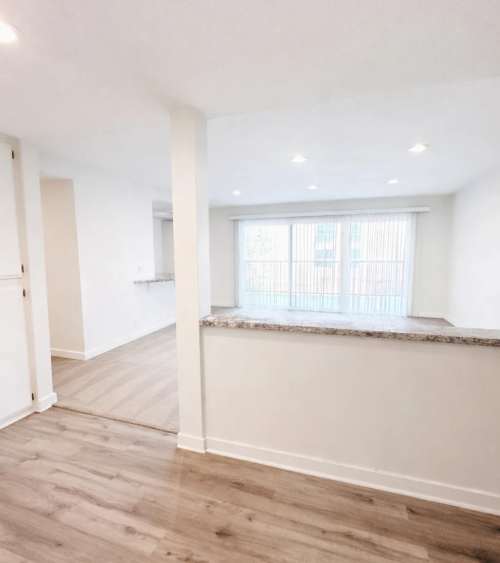 Park Place Apartments — Photo 4