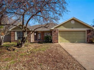 40 N Saint John Pl, Farmington, AR 72730