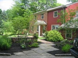 114 Oakford Cir, Wayne, PA 19087