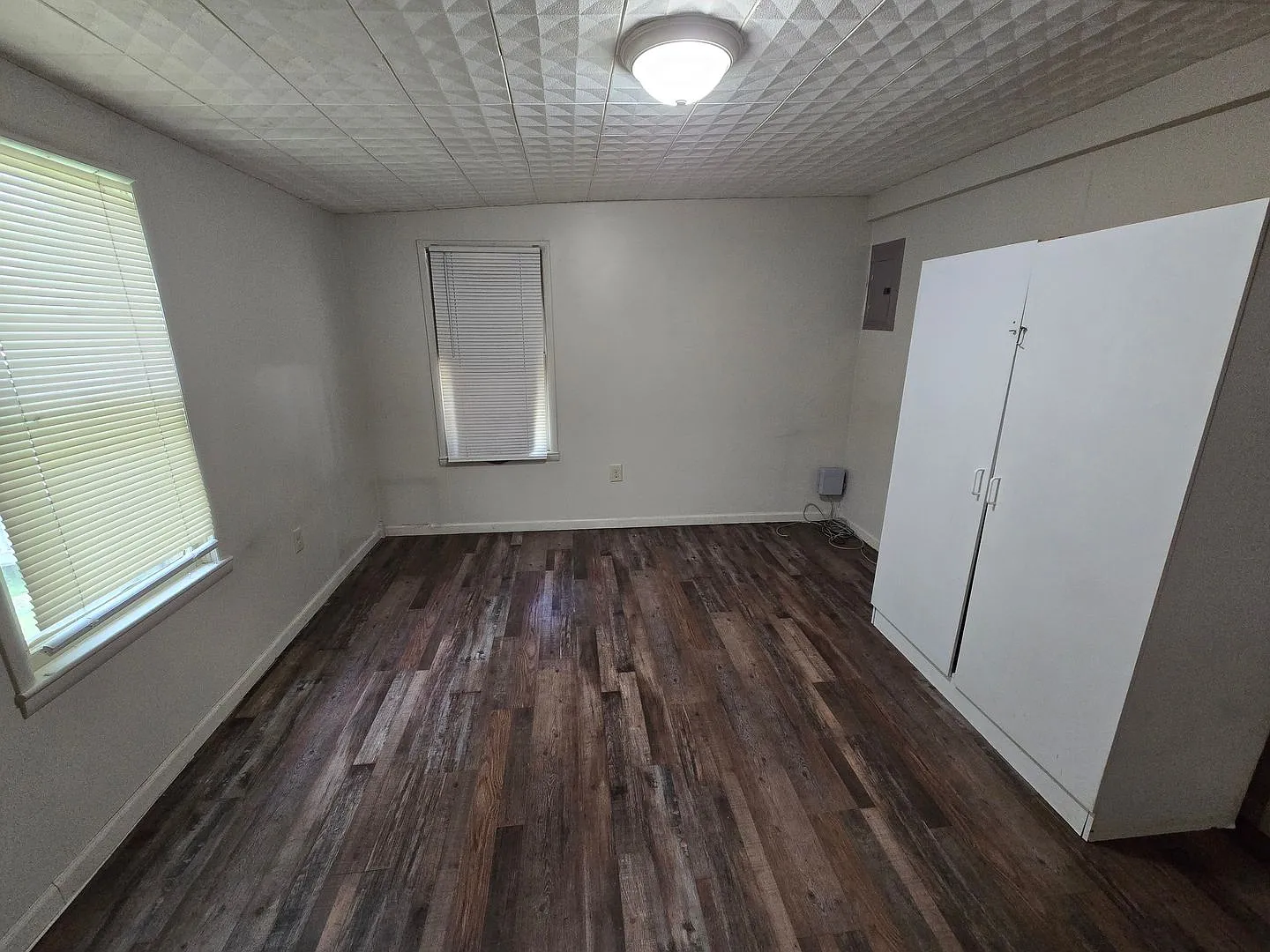 831 Grant Ave — Photo 4
