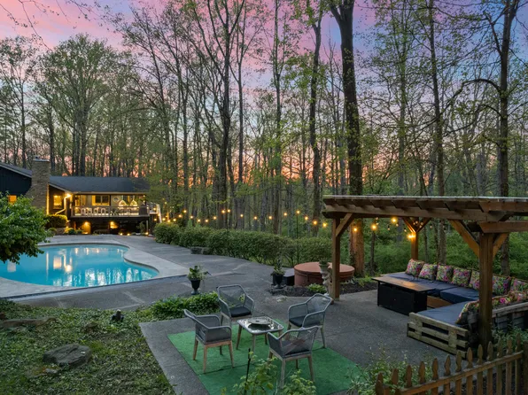 10142 Hermosa Dr, Indianapolis, IN 46236