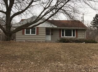 4729 Winterset Dr, Minnetonka, MN 55343