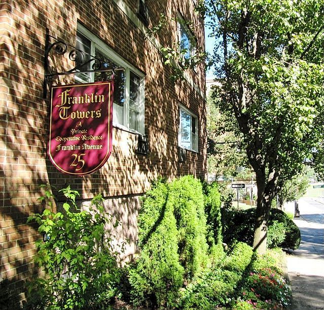 1st image of 25 Franklin Ave APT 3J