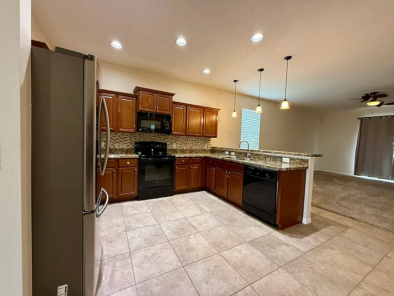 811 Krenson Woods Ln — Photo 9