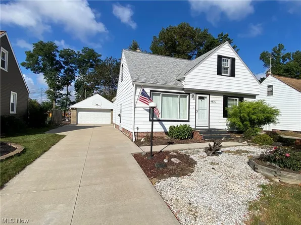 4876 Summer Ln, Brooklyn, OH 44144