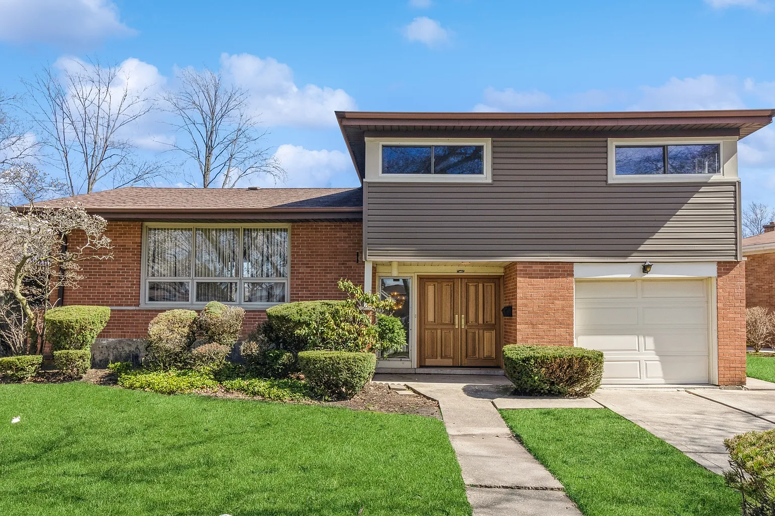 7805 Palma Ln photo 1
