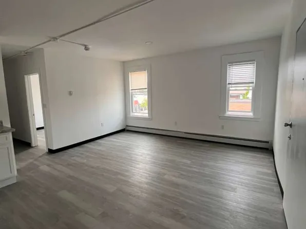 654 Park St, Hartford, CT