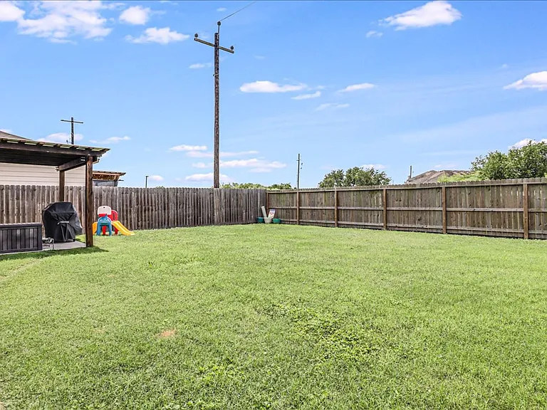 7617 Diamond Dr — Photo 41