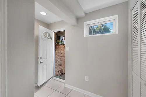 318 Farragut St NW #BASEMENT Photo 1
