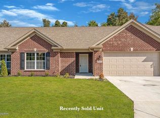5904 Shepherd Crossing Dr, Louisville, KY 40219