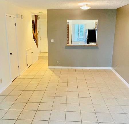 2nd image of 7701 Baymeadows Cir W APT 1046