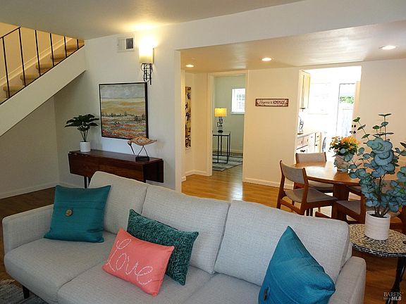 3rd image of 308 Capetown Court
