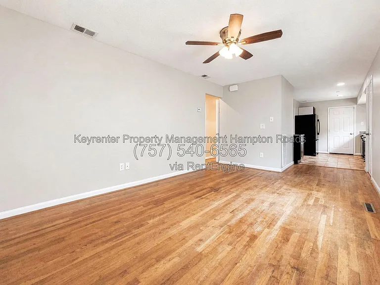 711 Marcus St — Photo 14