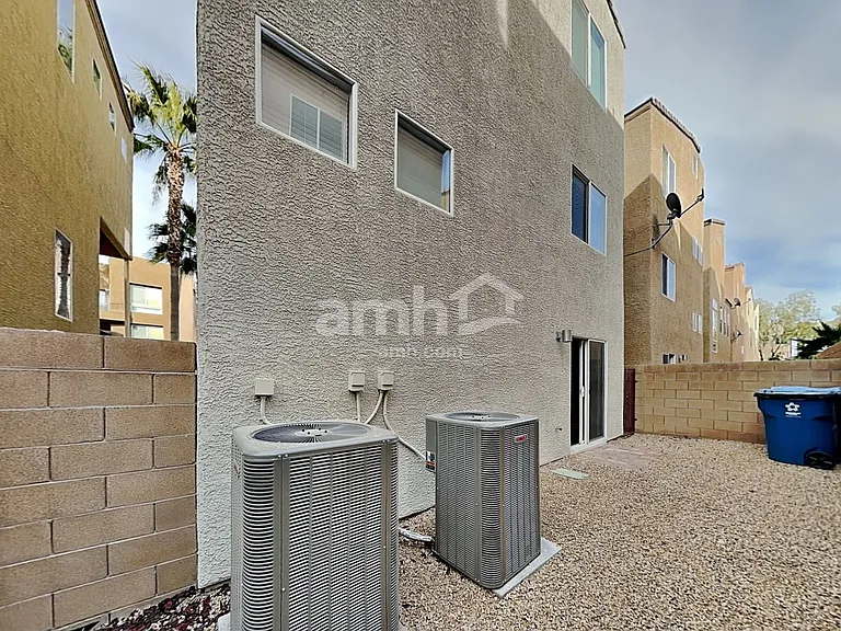 9347 Brigham Ave — Photo 18
