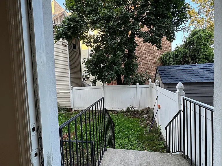 Olinville Ave — Photo 2