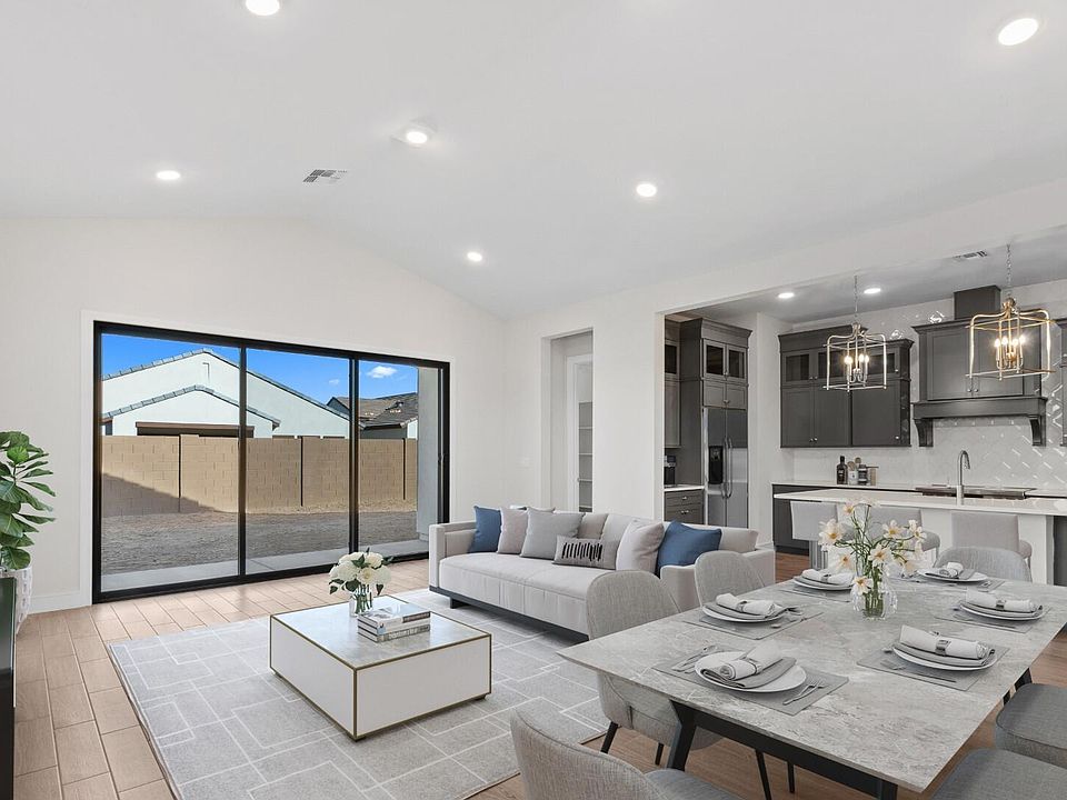 1st image of 610 E Aurora Drive