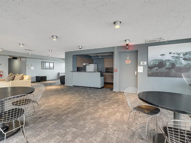 8200 E Jefferson Ave #506 — Photo 6