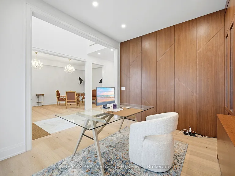 2450 Rebecca St — Photo 5