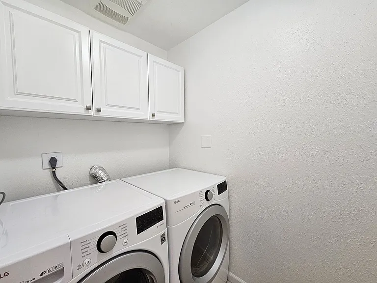 5926 S Willow Way — Photo 11