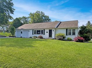 2 Knoll Rd, Utica, NY 13501