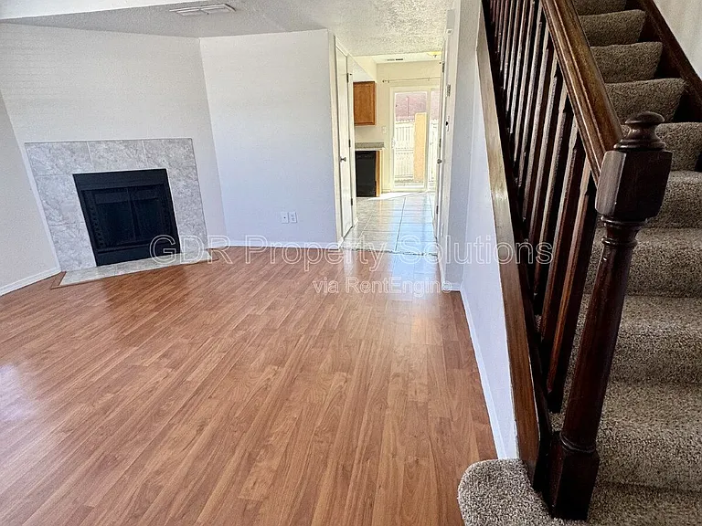 700 Fruit Ave NW — Photo 6