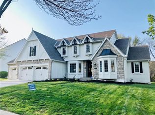 10450 W 125th Ter, Overland Park, KS 66213