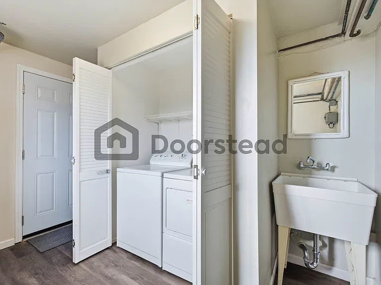 470 Westmoor Ave — Photo 19