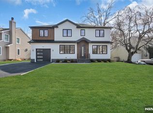 48 Glen Blvd, Glen Rock, NJ 07452