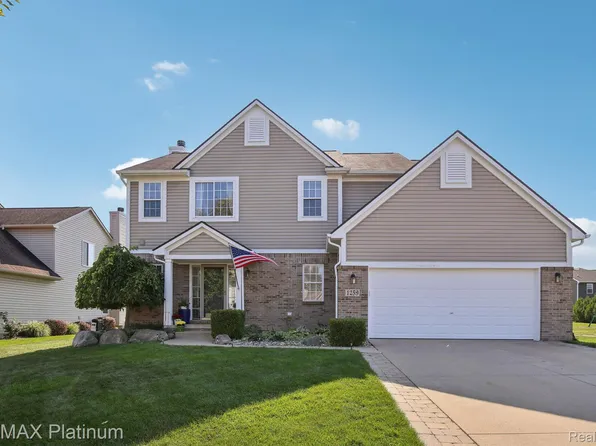 1259 Stonebrooke Dr, Howell, MI 48843