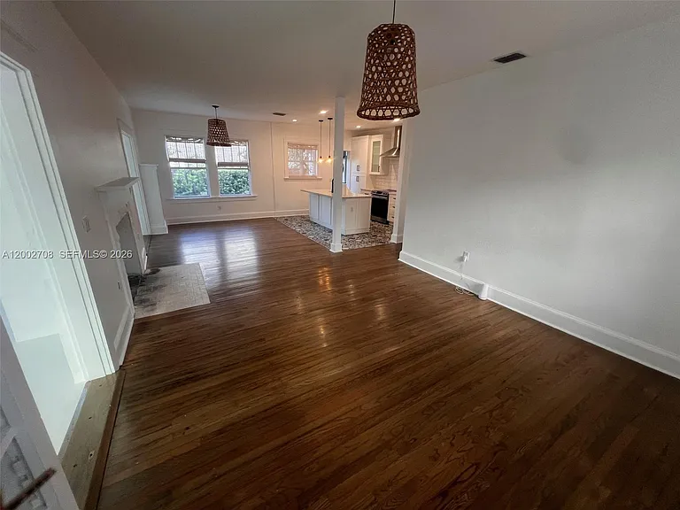 2272 SW 11th Ter — Photo 4