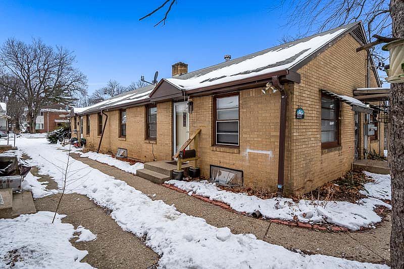 2nd image of 2217-2219 Logan St