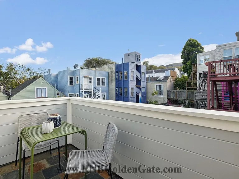 60 Bessie St #B — Photo 22