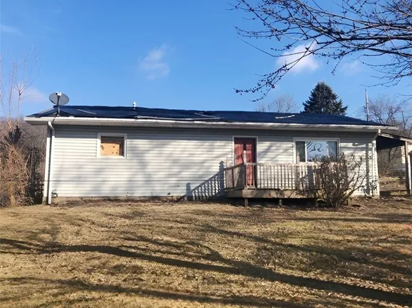 172 Brickyard Bend Rd, New Cumberland, WV 26047