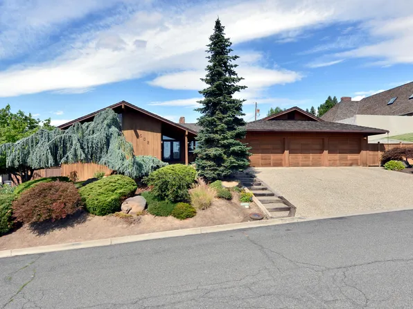 418 N 61st Ave, Yakima, WA 98908