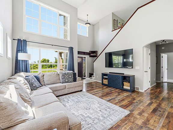5th image of 4140 88th St SW