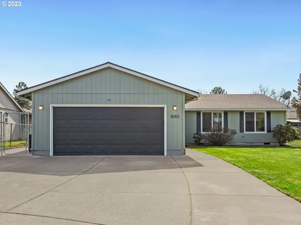 1042 SE 22nd Cir, Troutdale, OR 97060