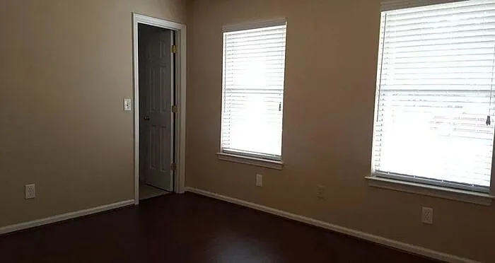 404 Gibson Forest Dr — Photo 4