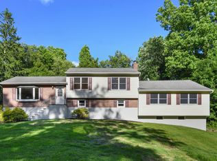 98 Cherry Hill Rd, Carmel, NY 10512