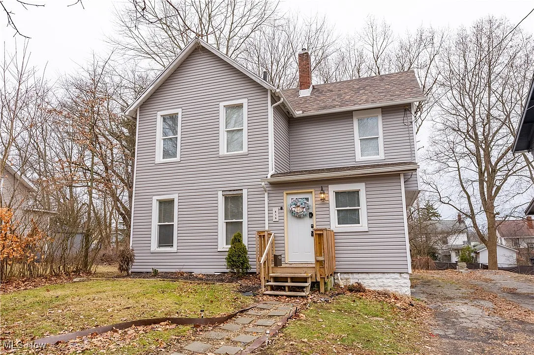 416 Bacon Ave photo 1