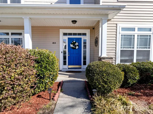1013 Traditions Park Dr, Pineville, NC 28134