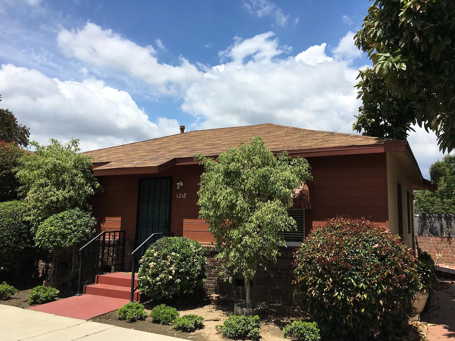 2 bed, 800 sqft, $2,500 — Photo 1