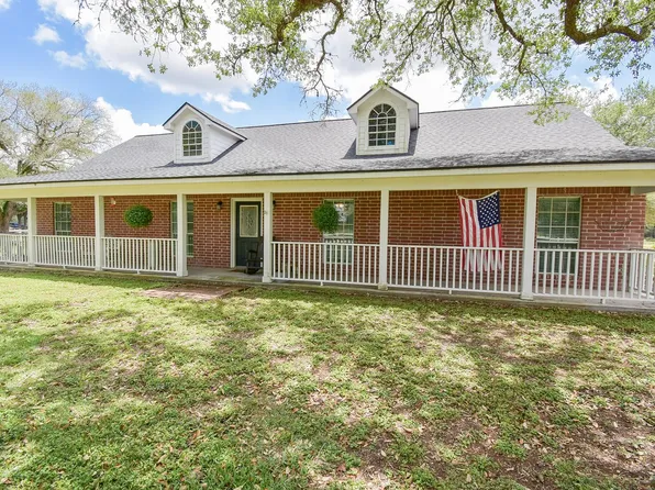 4427 County Road 382, Louise, TX 77455