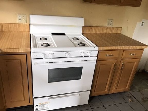 5th image of 21423 Ravenna Dr