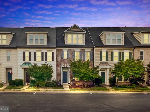 9306 Alvyn Lake Cir, Bristow, VA 20136