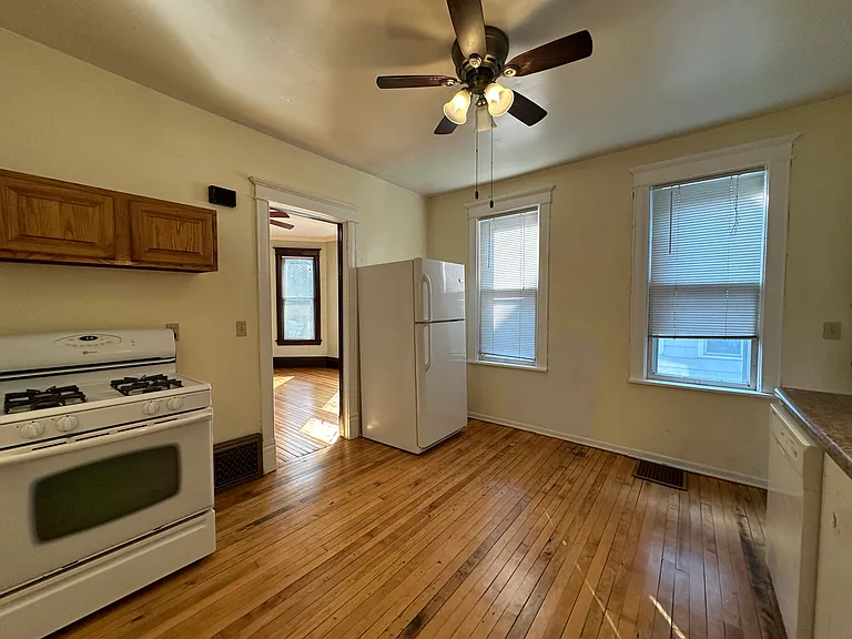 2707 Delaware St SE — Photo 8