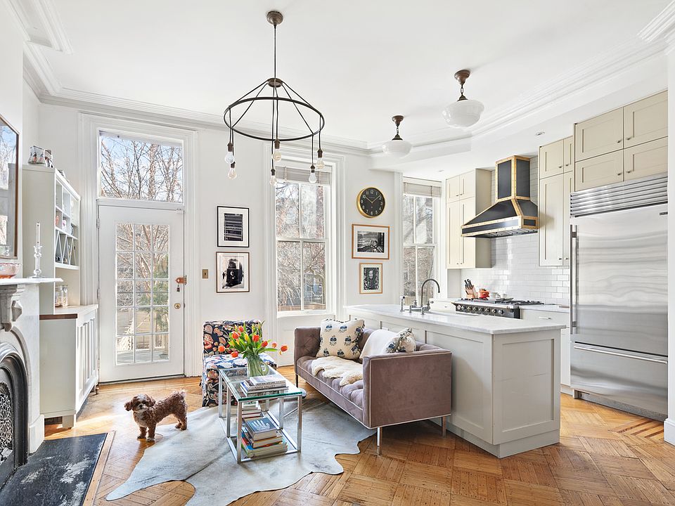 1st image of 91 Cambridge Pl