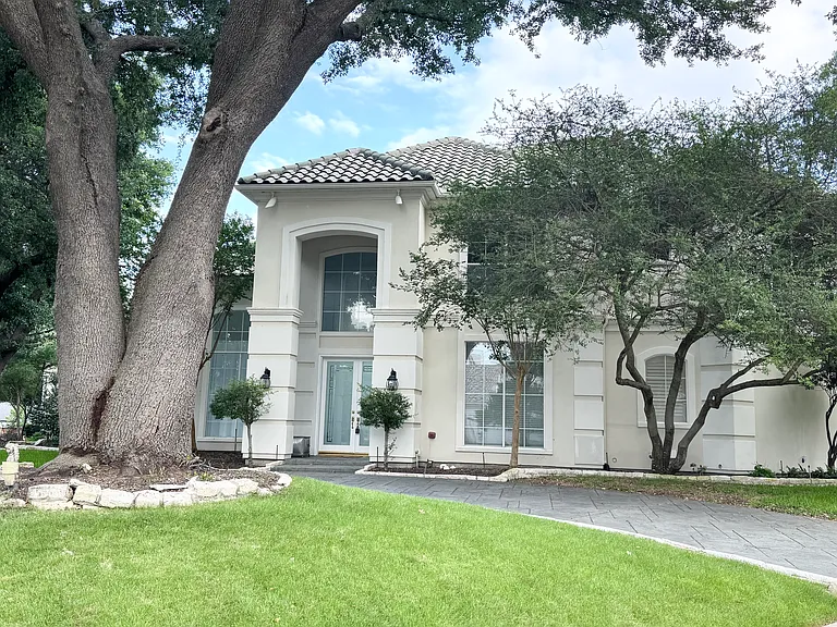 17619 Woods Edge Dr — Photo 3