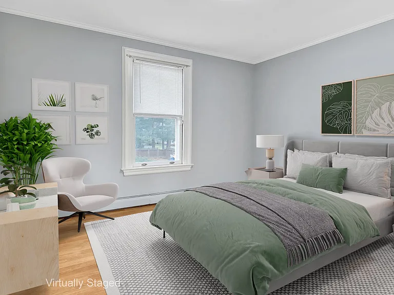 292 Coram Ave — Photo 9