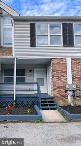 8 Ashley Dr, New Castle, DE, 19720